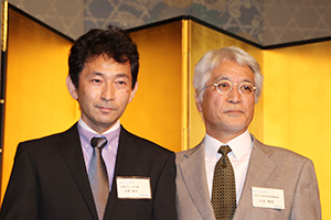 Special Award：中部ブロック代表・水野裕文氏（左）とプレゼンターの川光秀昭氏